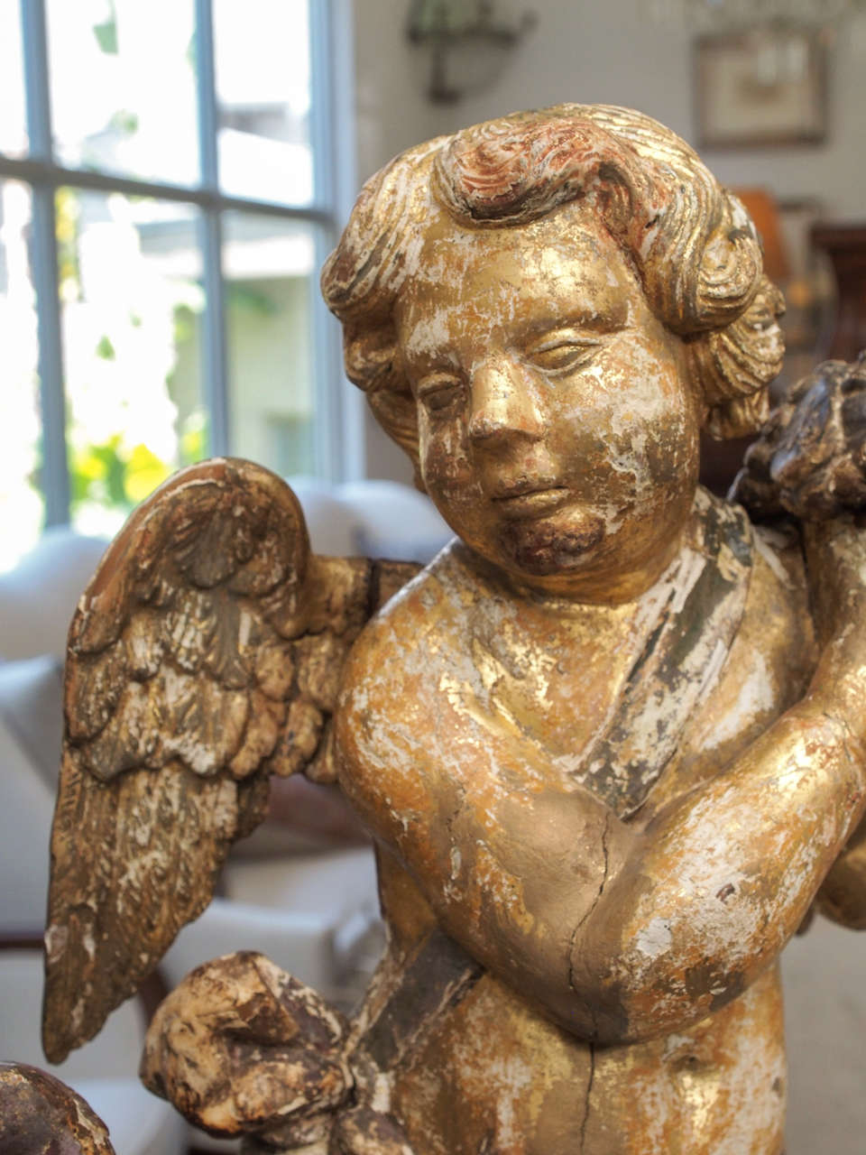 Pair of Italian 18th Century Giltwood and Painted Putti For Sale 3