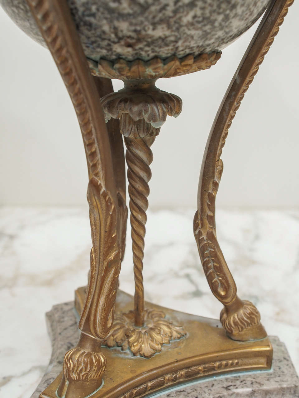Pair of French Marble and Gilt Bronze Cassolet In Good Condition For Sale In Natchez, MS
