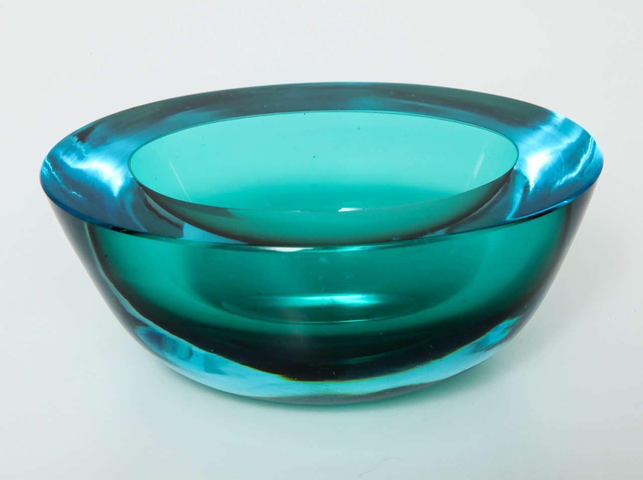 Petite Murano bowl in a luscious shade of aquamarine.