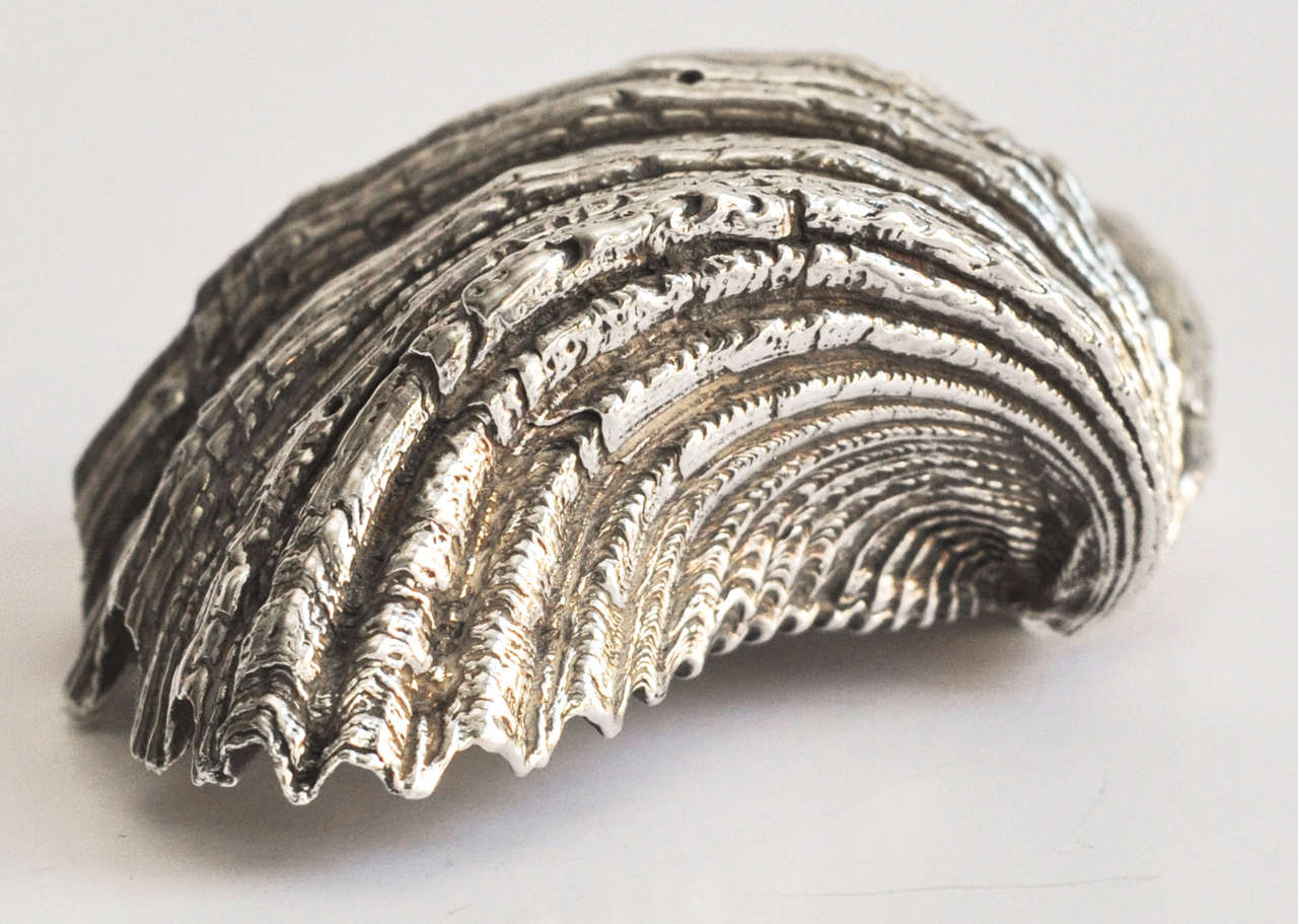 An extraordinary and rare sterling silver seashell by Mario Buccellati (1891-1965) An exquisite example of Italian silver.
Marked: M. Buccellati 925.