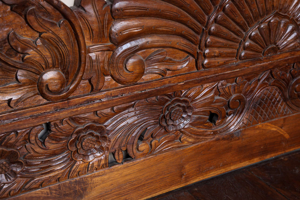 Indonesian Teak Settee with Detailed Carvings from Jakarta, 19th Century 1