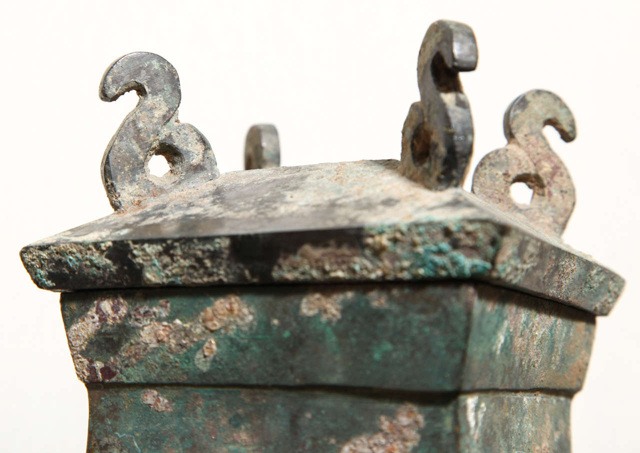 Chinese Han Dynasty Bronze Hu Ceremonial Vessel from 200 BC-200 AD with Lid In Good Condition In Yonkers, NY
