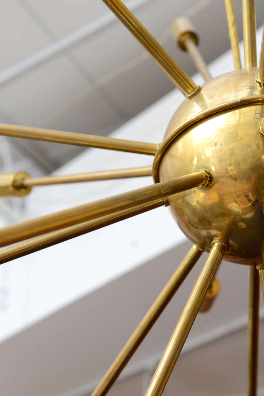 Italian Mid-Century Modern 24-Arm Original Brass Sputnik Chandelier by Stilnovo For Sale 2