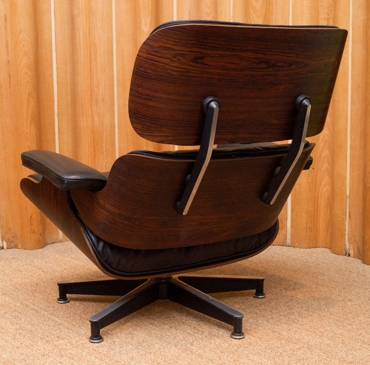 Eames Lounge Chair and Ottoman In Excellent Condition In San Francisco, CA
