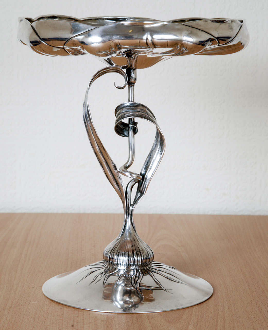 Art nouveau Centre de table Art Nouveau Silver en vente