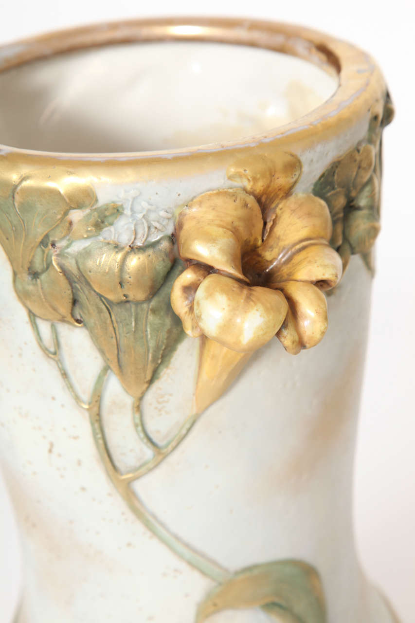 Art Nouveau Amphora Blow-Out Portrait Vase, Austria, 1900 In Excellent Condition For Sale In New York, NY