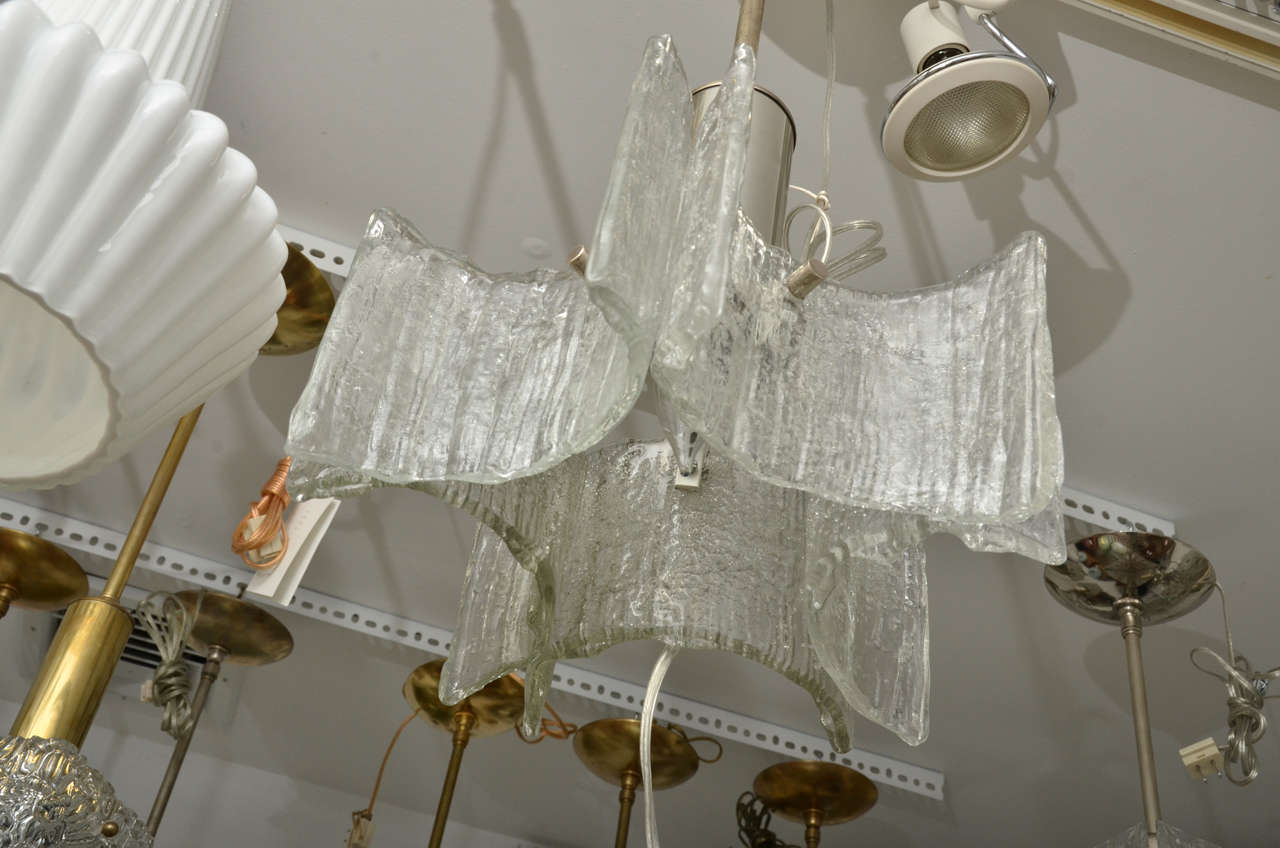 Clear Murano Glass Curved Element Pendant Fixture with Nickel Hardware In Excellent Condition For Sale In Bridgehampton, NY