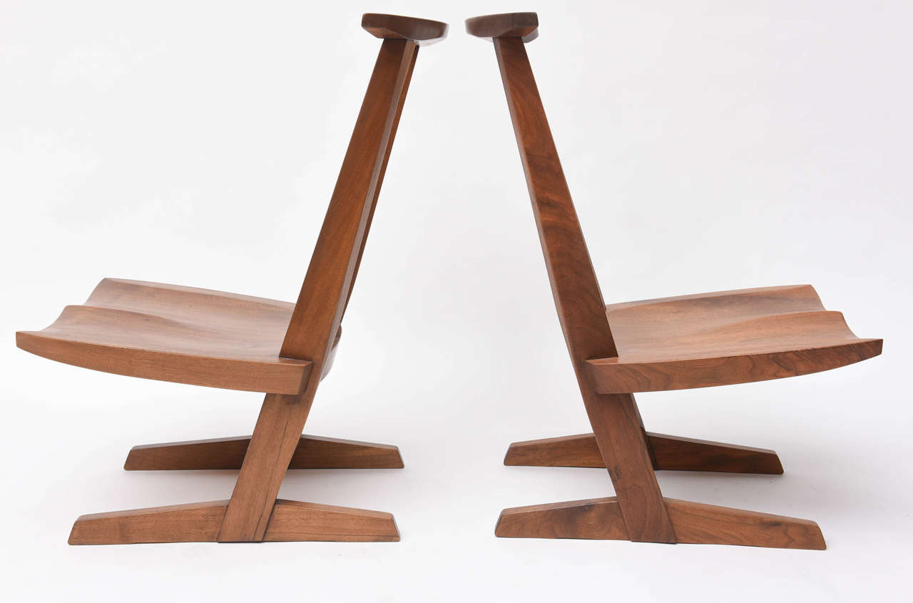 George Nakashima Conoid Low Chairs In Good Condition For Sale In West Palm Beach, FL