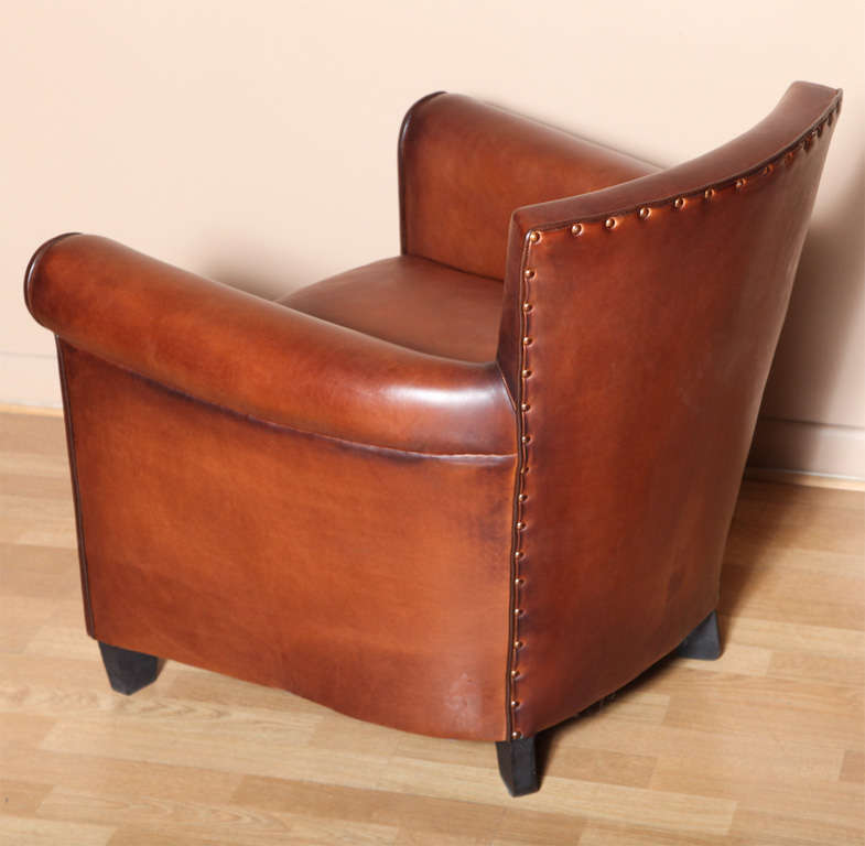 Pair of Art Deco Leather Club Chairs In Excellent Condition For Sale In New York, NY