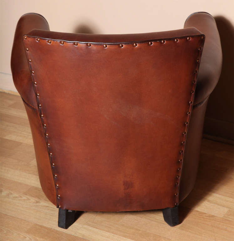 Mid-20th Century Pair of Art Deco Leather Club Chairs For Sale