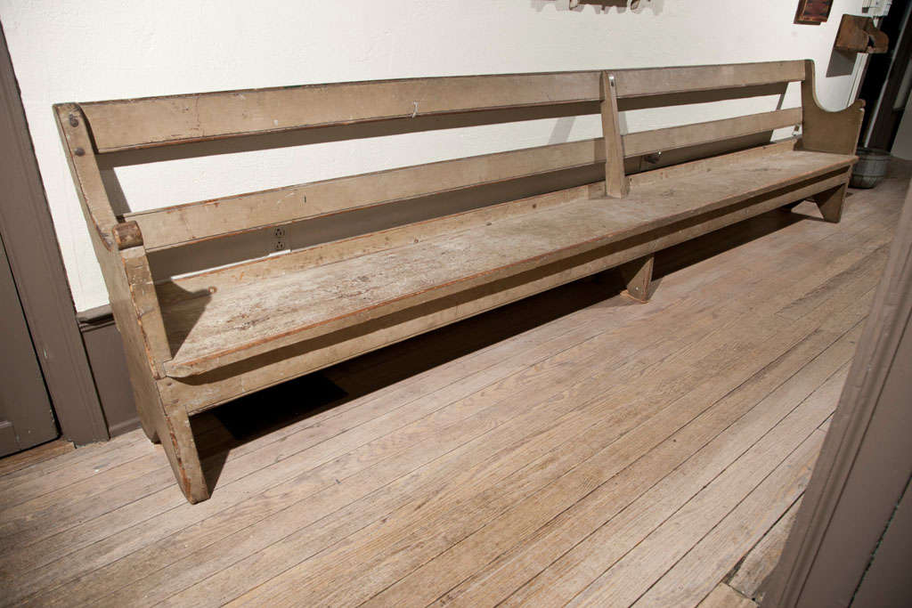 18th Century Quaker Painted Plankwood Meetinghouse Bench
retaining its original paint in a dry old surface. Quaker meeting houses were used as place of silent worship. The rather simple and resolute Quaker lifestyle is reflected in this bench which