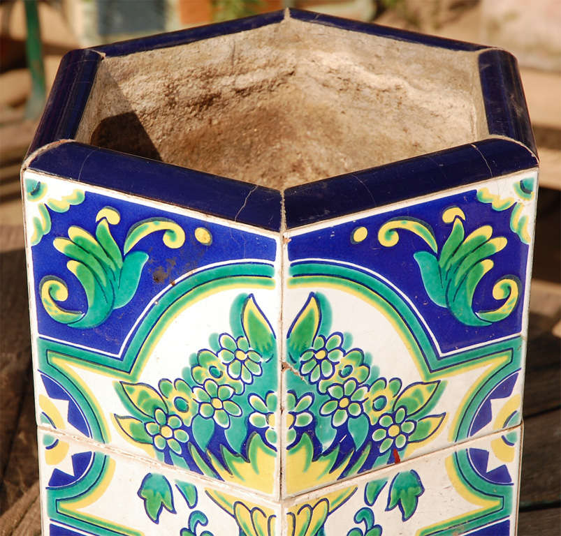 Pair of Hexagonal Tile Planters with Floral Design In Fair Condition In Culver City, CA