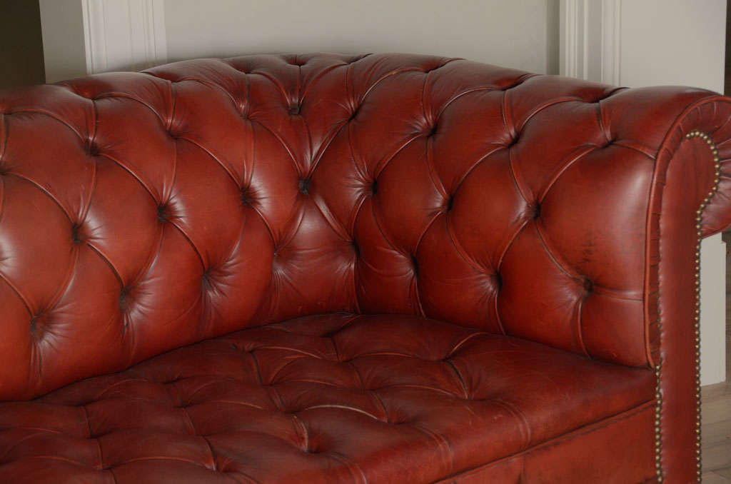 Set of 2 Leather Chesterfield Sofas 3