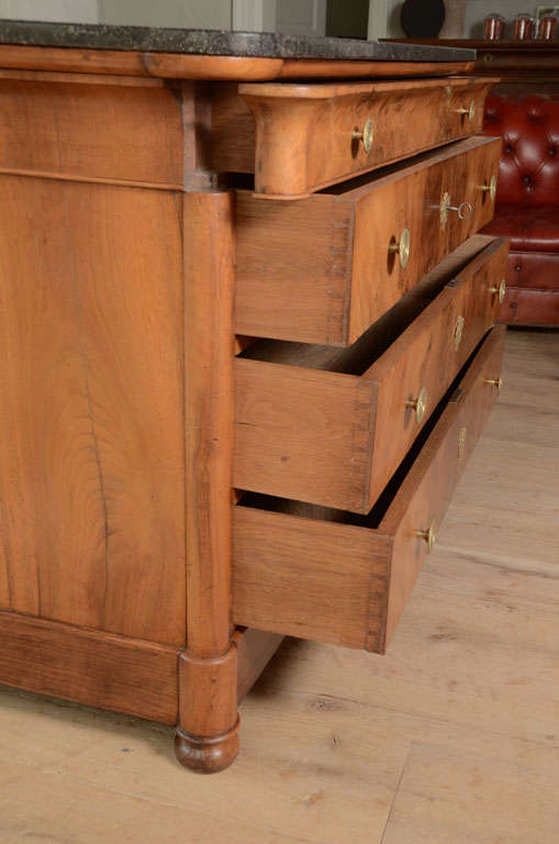 Walnut Empire period chest of drawers in walnut with marble top