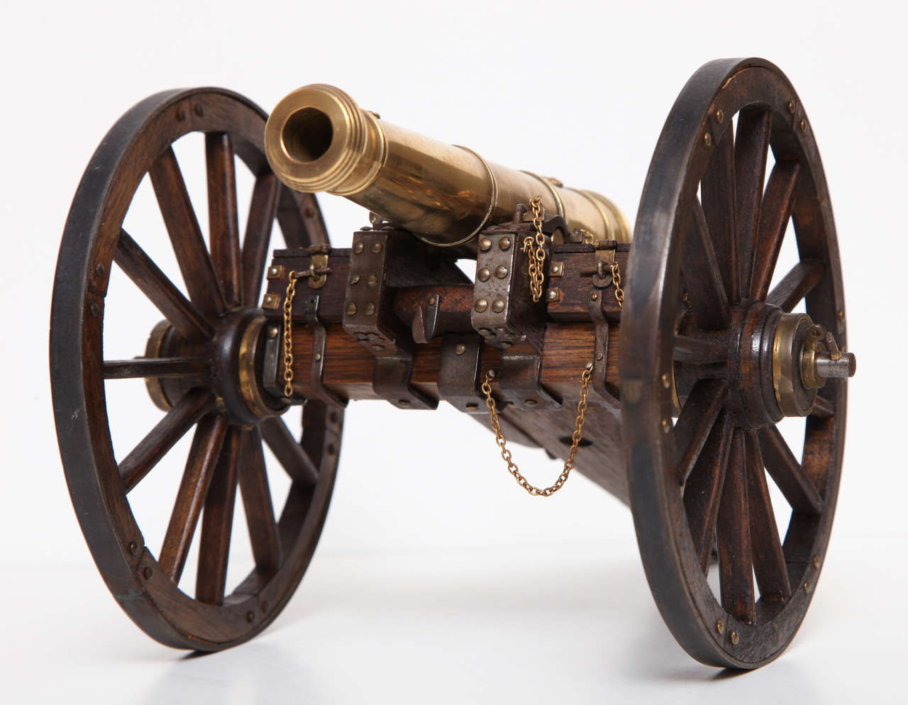 A Pair of Edwardian Mahogany and Brass Model Cannons 3