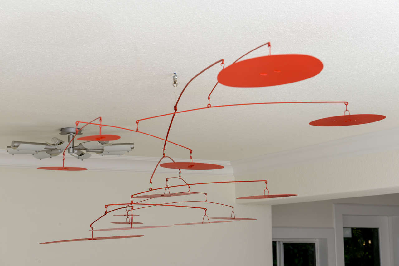 Large Mobile in the Style of Calder In Good Condition In Miami, FL