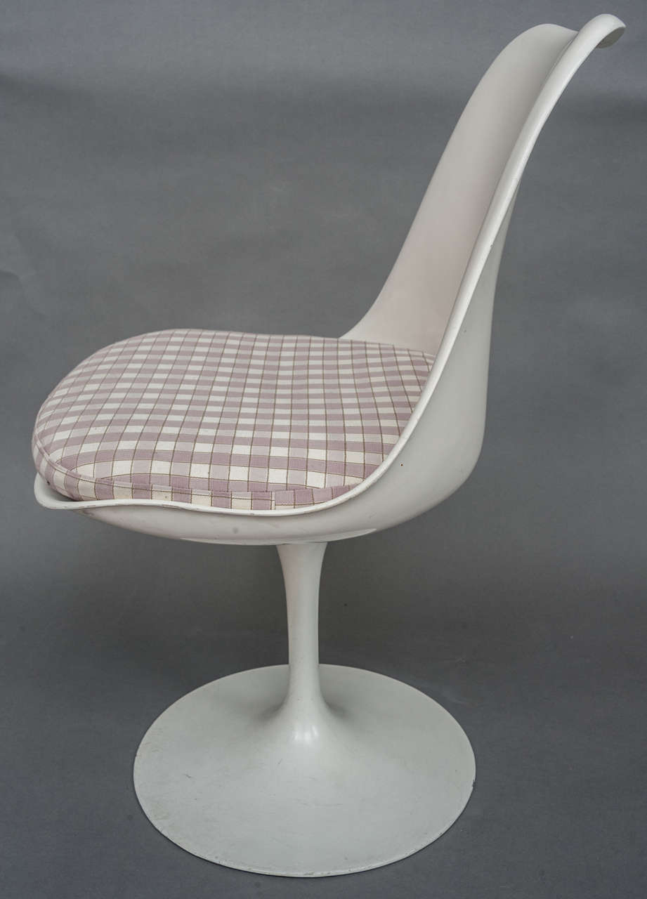 A set of eight Tulip Dining Chairs, designed by Eero Saarinen for Knoll