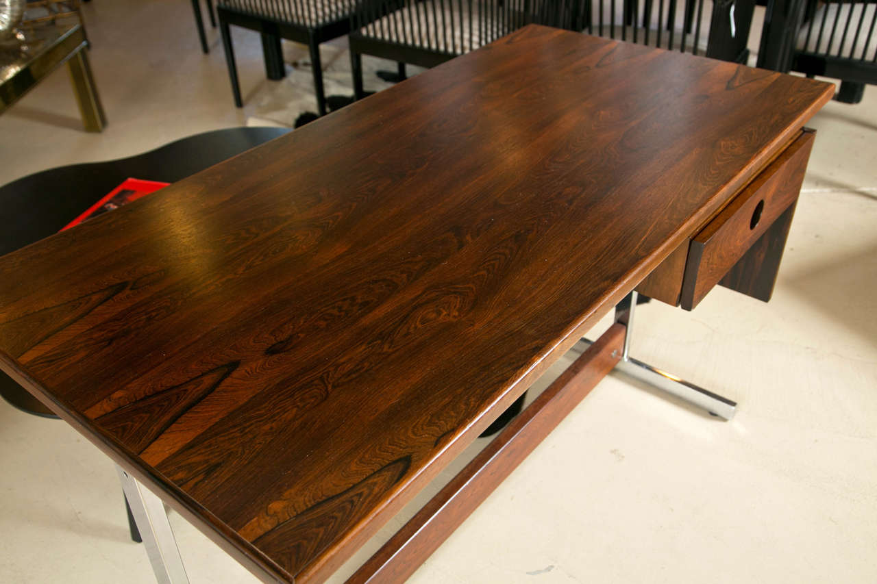 Sleek Mid-Century Modern Rosewood and Chrome Desk In Excellent Condition For Sale In Stamford, CT