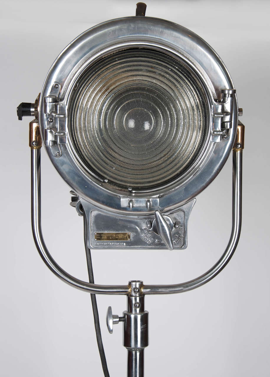Vintage 1930s Mole Richardson Polished Hollywood Spotlight In Good Condition In London, GB