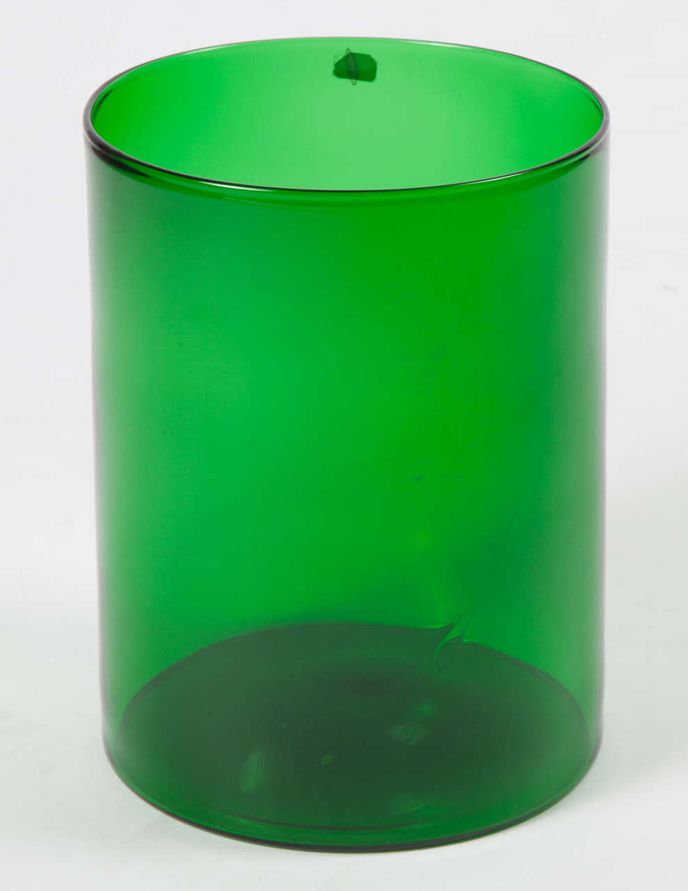 Vintage 1960s Green Glass Cylindrical Vase from Norway

This Retro Green Vase is in excellent condition and goes with ANY style decor. The color is vibrant and can show with light. Decorative or great with water and flowers. Ready for shipping, or