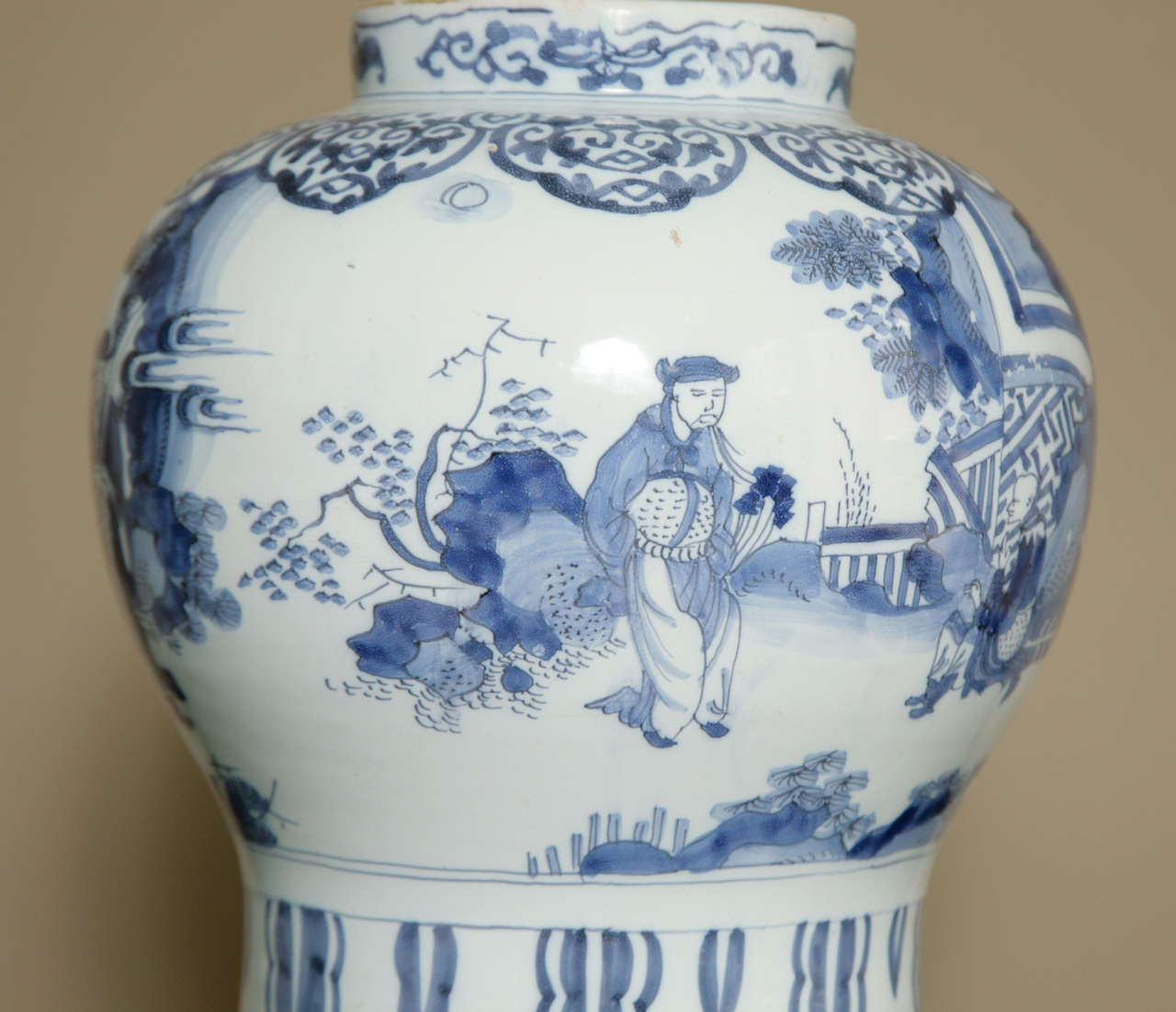 Large Dutch Delft Chinoiserie Baluster Vase, circa 1680 In Good Condition In London, GB