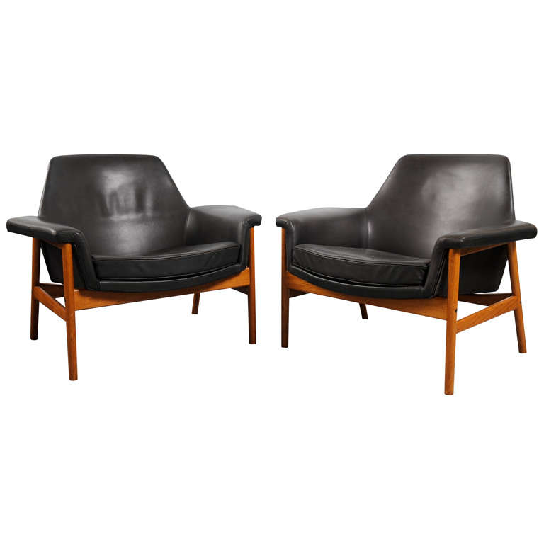 Ib Kofod-Larsen - Lounge Chair