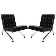 Pair of Black and Chrome Knoll Style Lounge Chairs