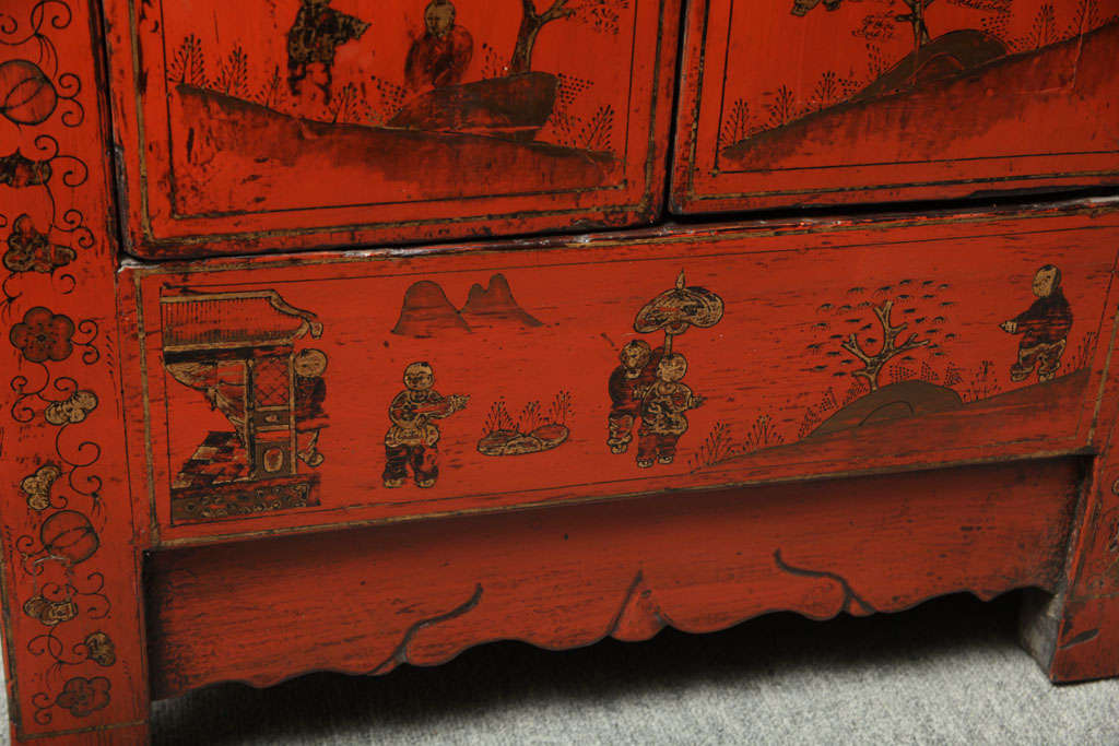Wood Chinese 19th Century Red Lacquered Sideboard With Gold Chinoiserie Patterns