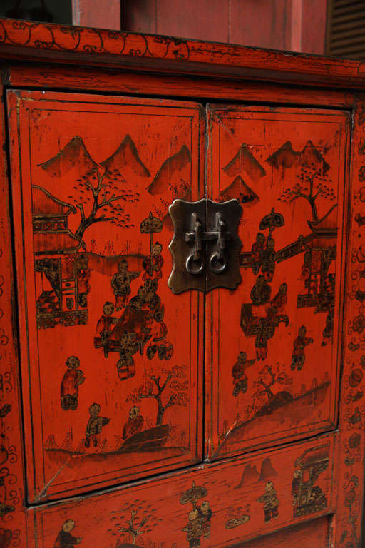 Chinese 19th Century Red Lacquered Sideboard With Gold Chinoiserie Patterns  2