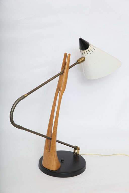 Rare 1950s Table Lamp Attributed to Gino Sarfatti for Lightolier In Excellent Condition In New York, NY