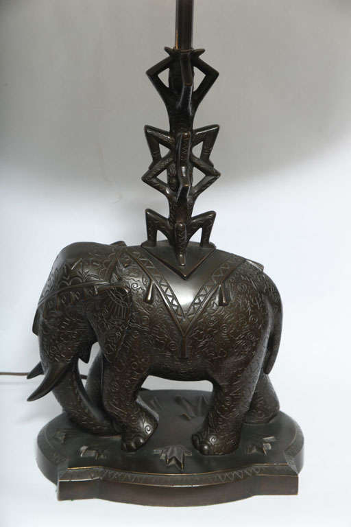  H Troger Table Lamp Art Deco bronze Elephant with men German 1920's In Good Condition For Sale In New York, NY