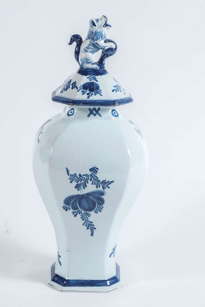 Dutch Large Blue and White Delft Covered Jar by Johannes Harlees, Holland, circa 1770