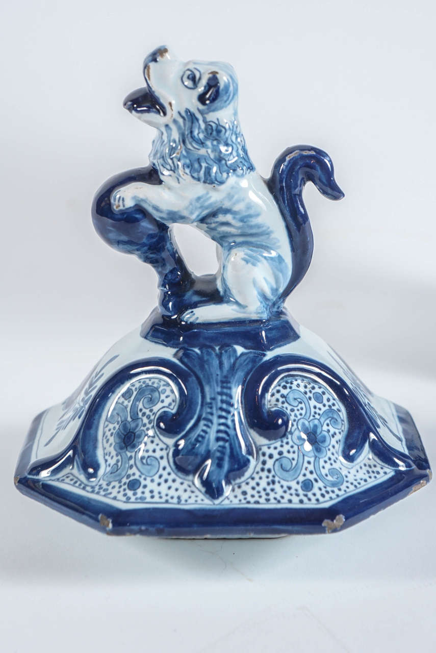 18th Century Large Blue and White Delft Covered Jar by Johannes Harlees, Holland, circa 1770