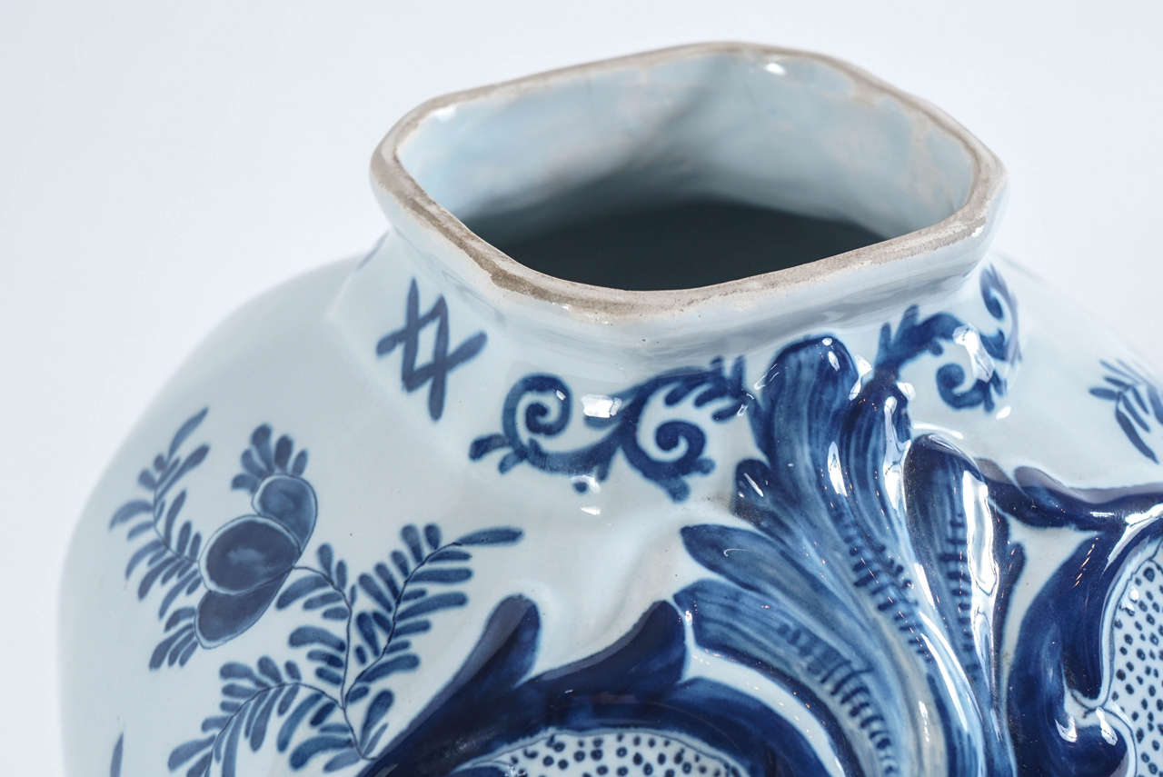 Large Blue and White Delft Covered Jar by Johannes Harlees, Holland, circa 1770 1