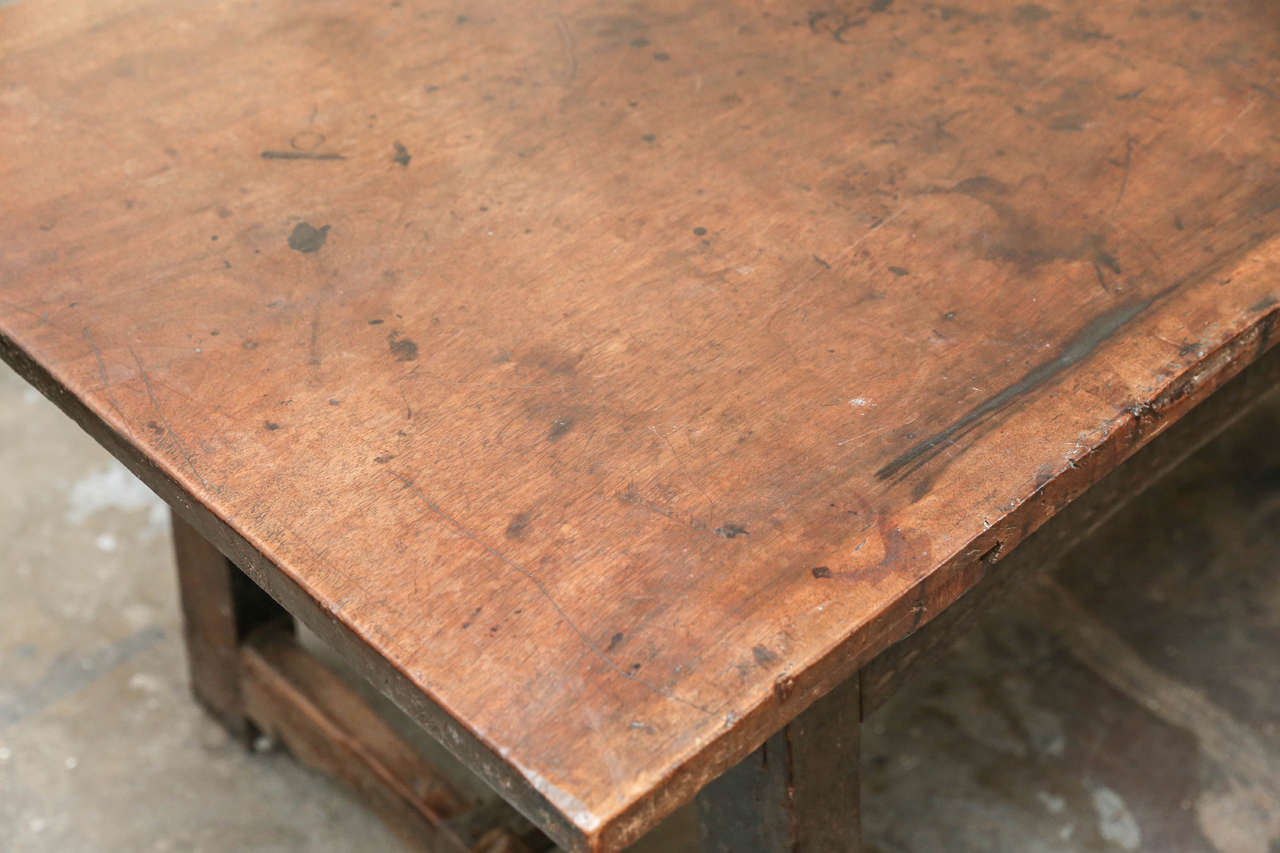 17th Century, Italian Walnut Table with Three Drawers 2