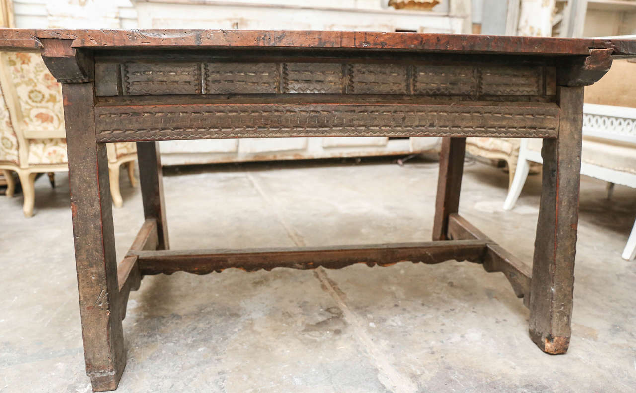 17th Century, Italian Walnut Table with Three Drawers 4