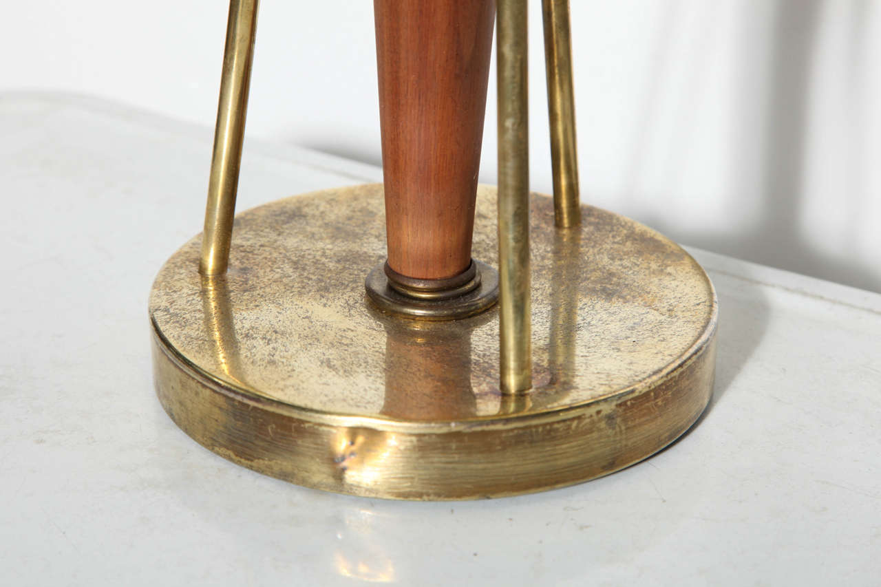 Mid Century Paul McCobb for Directional Pecan Finish Birch and Brass Table Lamp In Good Condition In Bainbridge, NY