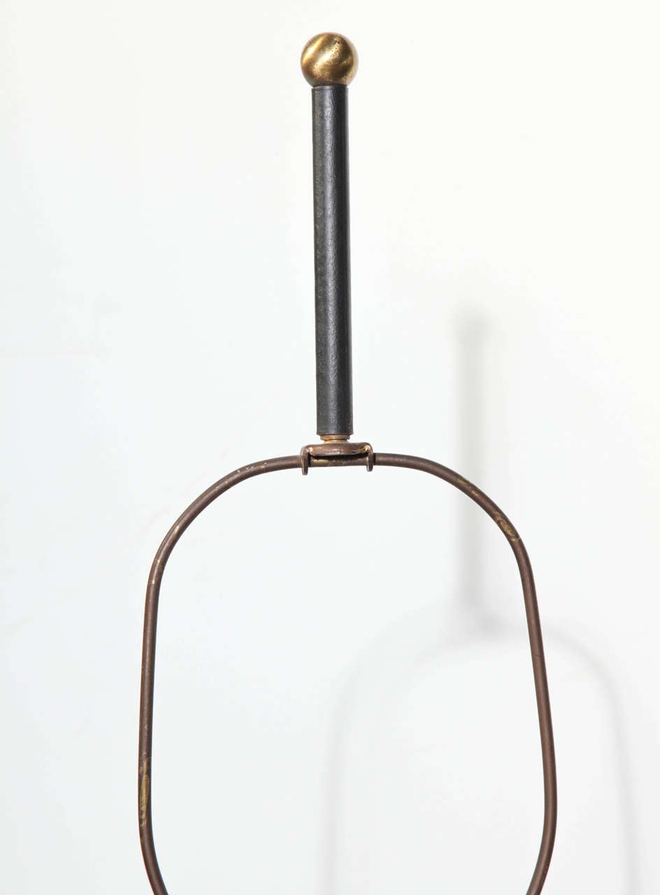 Monumental Laurel Lamp Co. Lampe de table mince en fil d'acier noir 