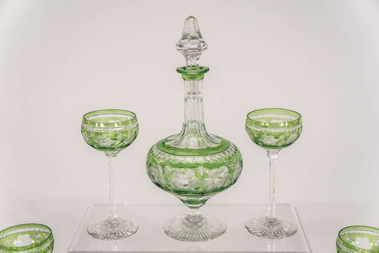Art déco Ensemble de carafes à décanter en cristal soufflé à la main vert pomme avec superposition de 12 cordons en vente