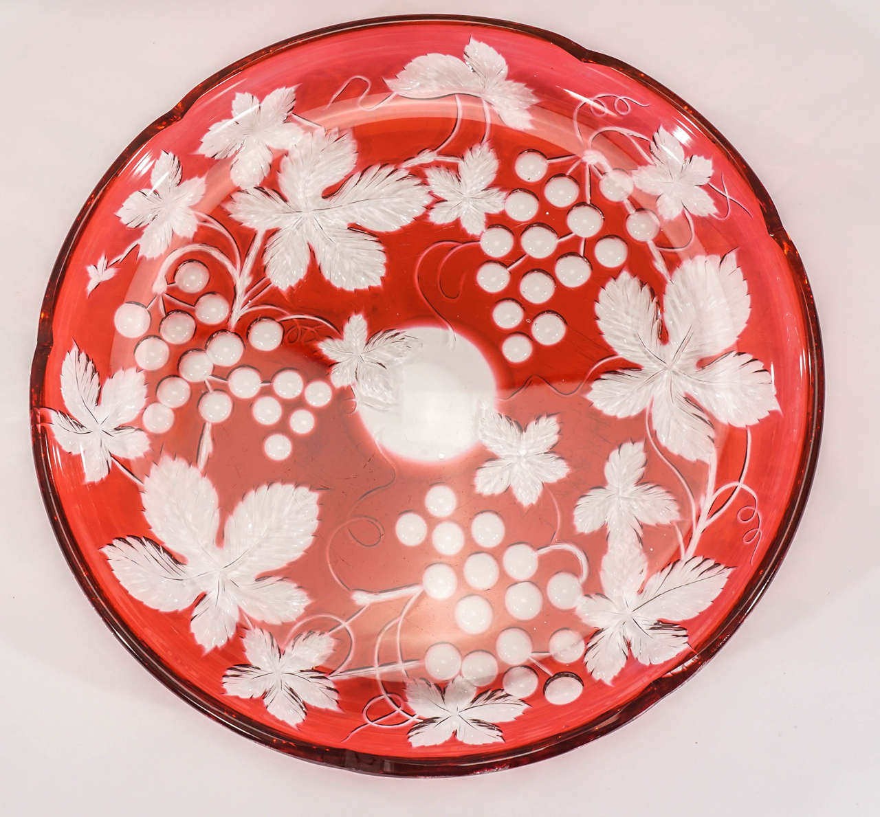 19th Century Baccarat Cranberry Overlay Intaglio Cut to Clear Dessert Service For Sale 2