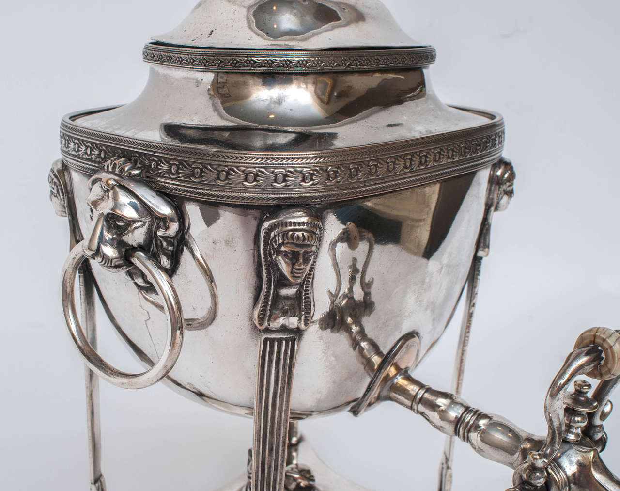 Egyptian Revival Hot Water Urn, Probably Sheffield England, circa 1820 In Excellent Condition In Alexandria, VA