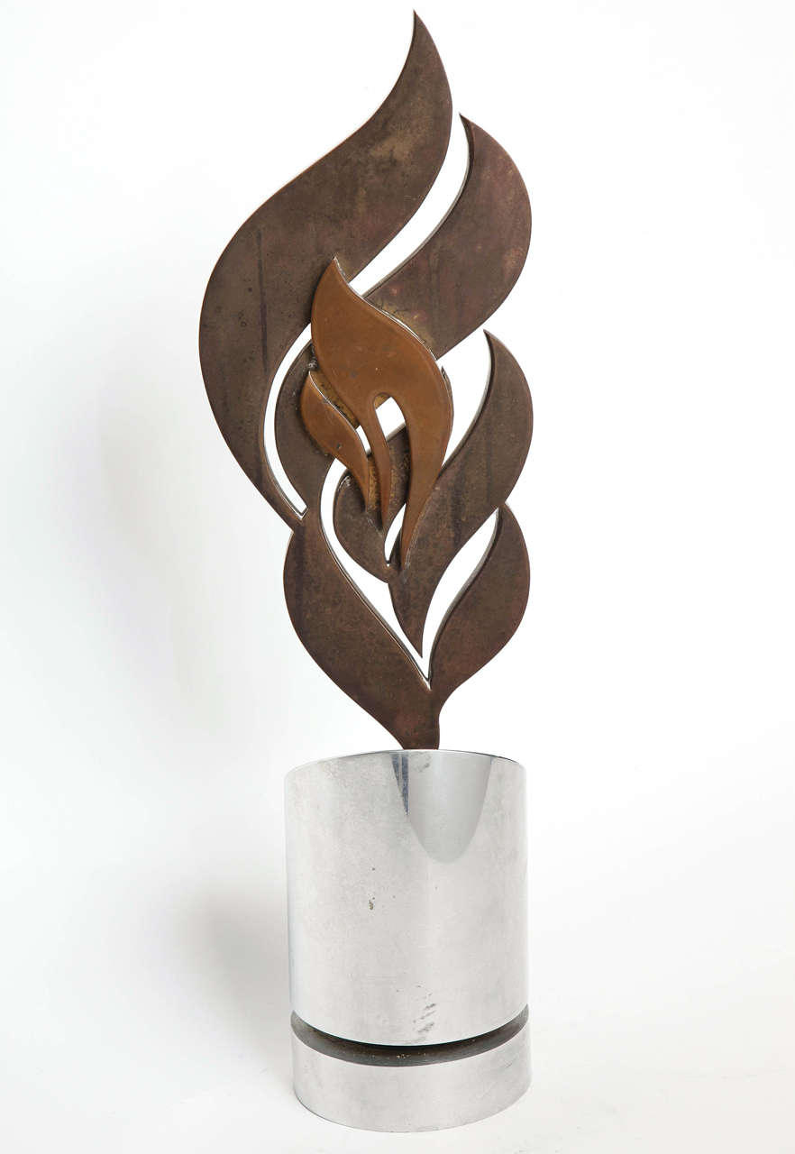 Skulptur aus Bronze und Aluminium „Die Flamme“ aus Bronze im Zustand „Hervorragend“ im Angebot in New York, NY