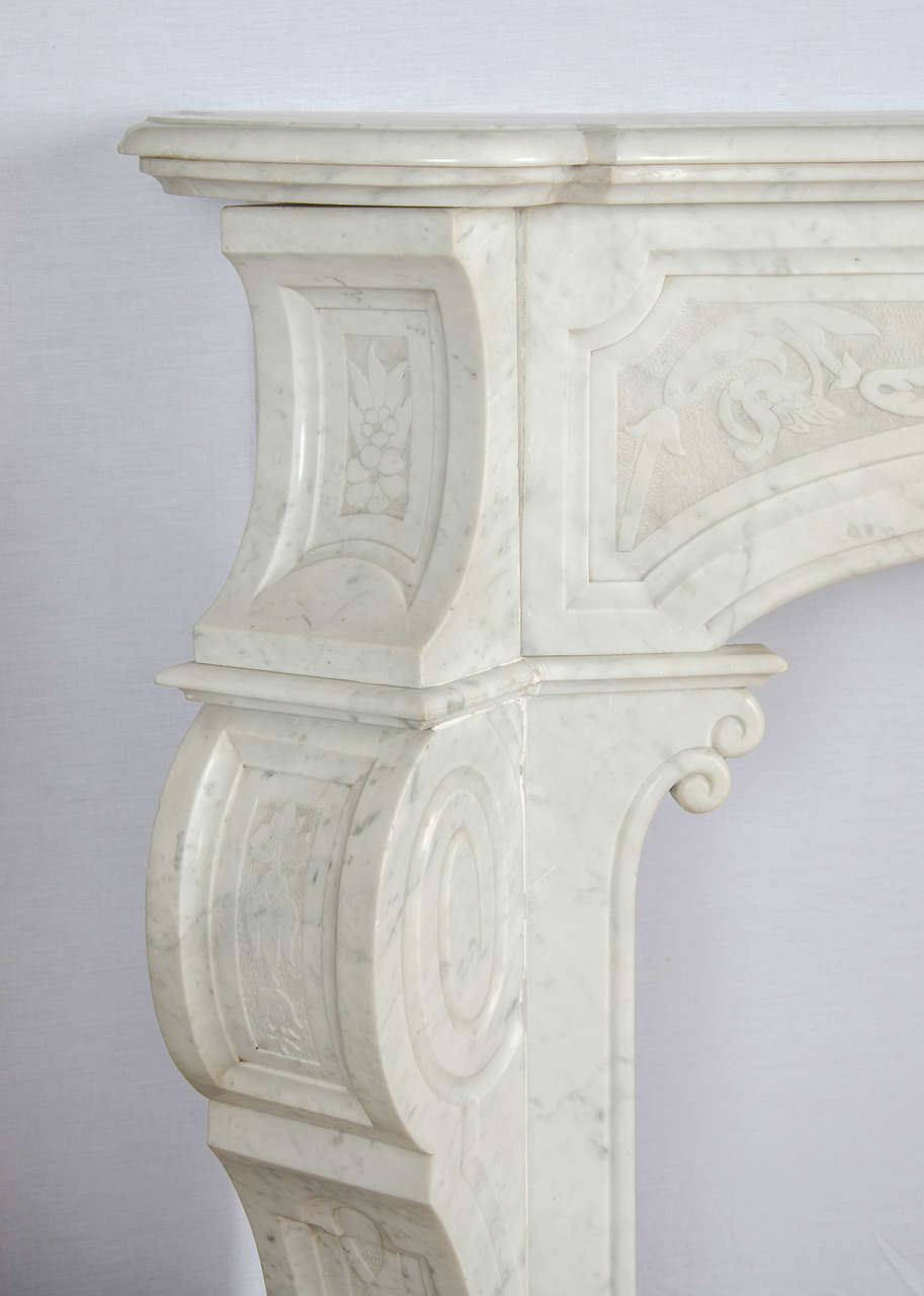 Antique French Louis XV Marble Fireplace Surround In Good Condition In London, GB