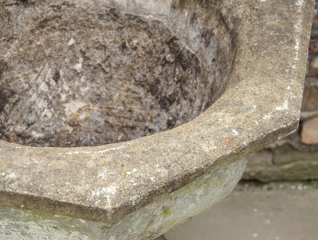 Antique Stone Urn In Good Condition For Sale In London, GB