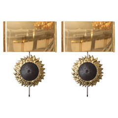 Pair of sconces featuring sunflower design 10