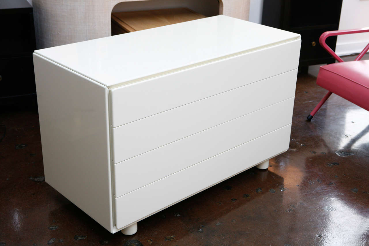 White Lacquer Chest of Drawers