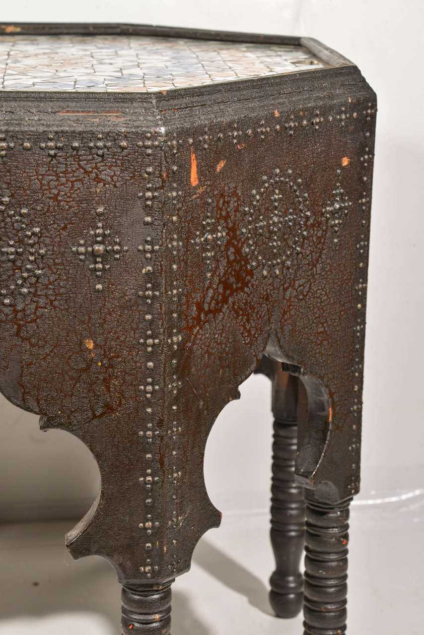 Moorish Style Octagonal-shaped End Table In Good Condition For Sale In Dallas, TX