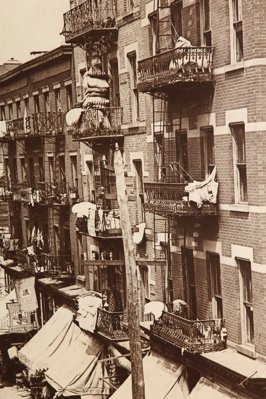 Photograph of Hester Street, Lower East Side, 1901 For Sale 1