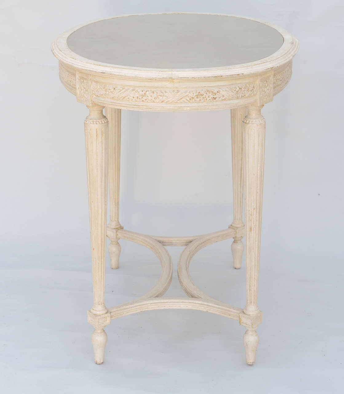 19c. French Oval Accent Table with Mirrored Top In Excellent Condition In West Palm Beach, FL