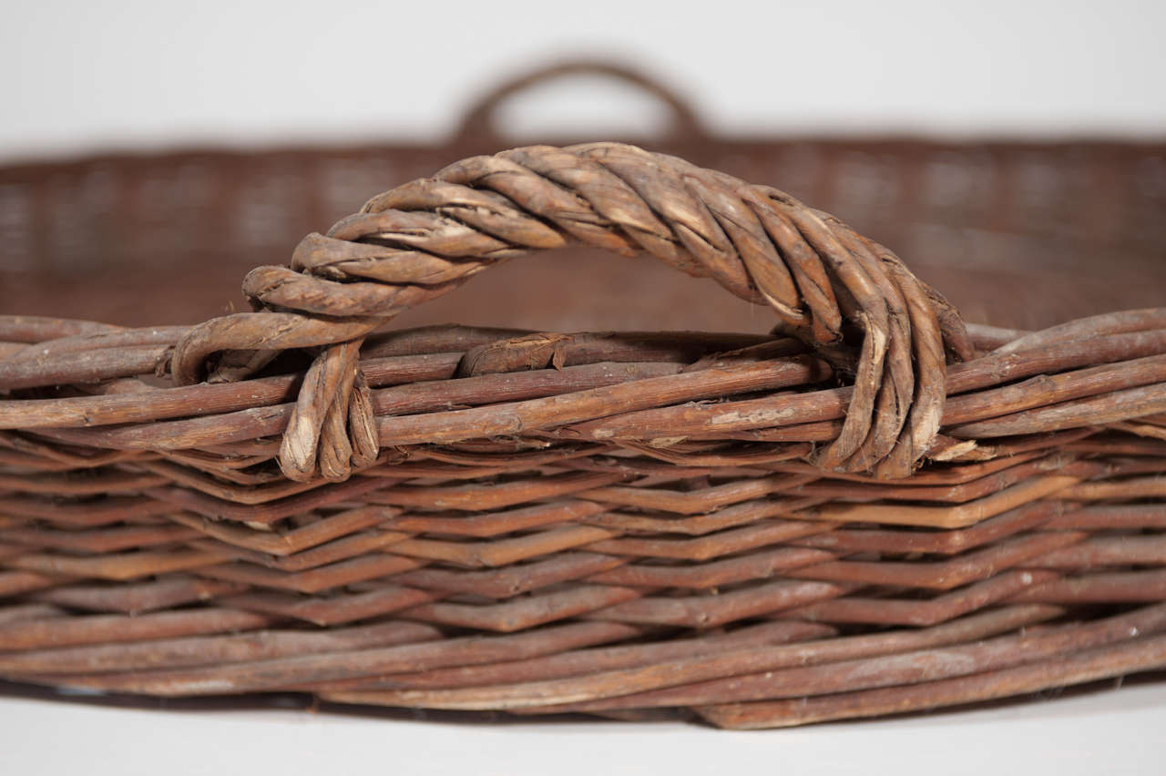 19th Century French Vintners Basket or Tray In Excellent Condition For Sale In Toronto, ON